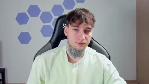 Snapshot of chris_tyson chatting on 01/18/25, 01:08 Chris Tyson online show from 01/18/25, 01:08