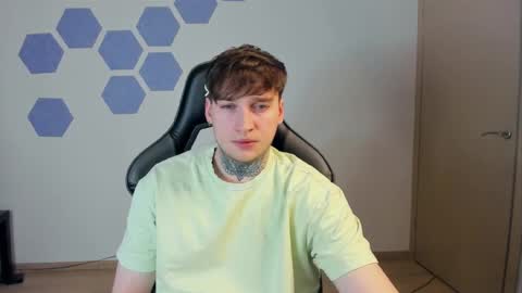 Snapshot of chris_tyson chatting on 02/01/25, 03:41 Chris Tyson online show from 02/01/25, 03:41