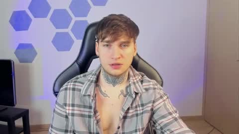 Snapshot of chris_tyson chatting on 02/04/25, 01:13 Chris Tyson online show from 02/04/25, 01:13