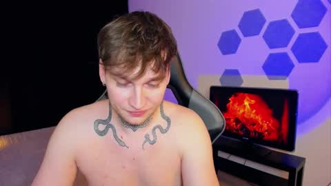 Snapshot of chris_tyson chatting on 02/07/25, 01:04 Chris Tyson online show from 02/07/25, 01:04