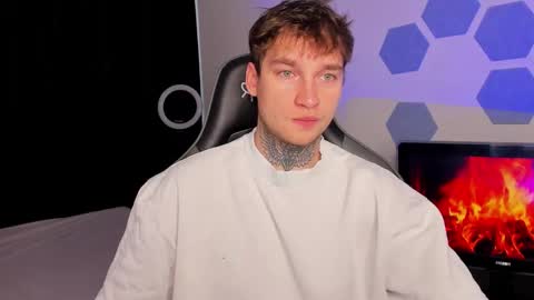 Snapshot of chris_tyson chatting on 10/06/25, 10:12 Chris Tyson online show from 10/06/25, 10:12