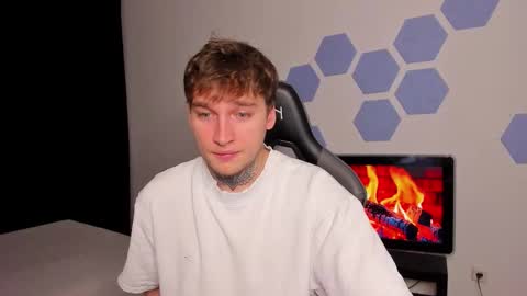 Snapshot of chris_tyson chatting on 10/13/25, 04:18 Chris Tyson online show from 10/13/25, 04:18