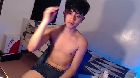 Snapshot of chris_walker22 chatting on 09/29/25, 07:13 Shawty Chris online show from 09/29/25, 07:13