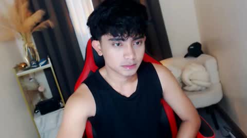 Snapshot of chris_walker22 chatting on 11/22/25, 04:44 Shawty Chris online show from 11/22/25, 04:44