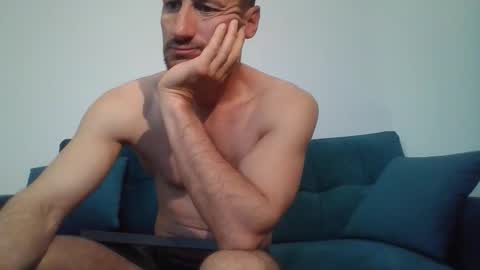 Snapshot of chrisaron chatting on 04/21/26, 04:19 chrisaron online show from 04/21/26, 04:19
