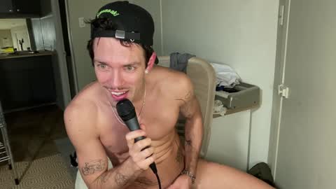 Content creator  artist online show from 01/02/25, 10:48