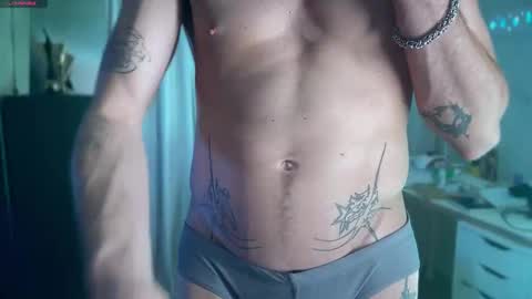 Content creator  artist online show from 10/06/25, 02:20