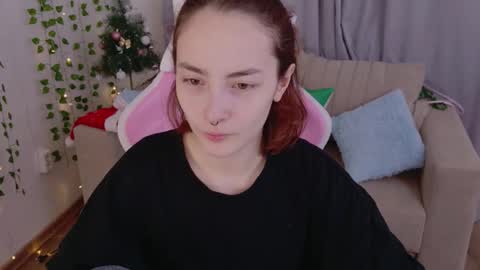 Snapshot of chrisenigma chatting on 12/22/25, 07:05 chrisenigma online show from 12/22/25, 07:05