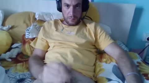 Snapshot of chrisfilip chatting on 09/19/25, 03:13 Chris online show from 09/19/25, 03:13