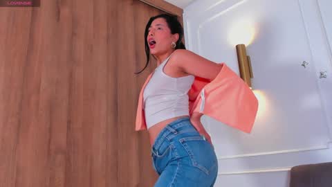 Chrishell online show from 12/15/24, 02:41