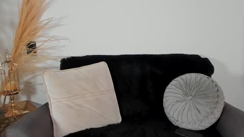 Chrishell online show from 11/28/25, 01:19