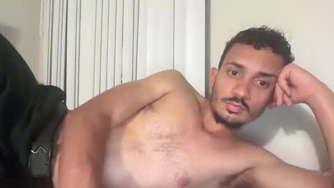 Snapshot of chrislover2125 chatting on 04/17/26, 04:26 chrislover2125 online show from 04/17/26, 04:26