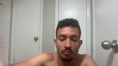 Snapshot of chrislover2125 chatting on 04/19/26, 06:10 chrislover2125 online show from 04/19/26, 06:10