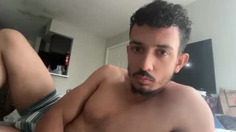 Snapshot of chrislover2125 chatting on 04/24/26, 03:25 chrislover2125 online show from 04/24/26, 03:25