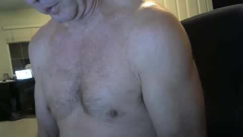 Snapshot of chrismas1 chatting on 02/20/25, 04:39 chrismas1 online show from 02/20/25, 04:39