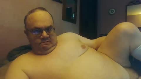 Snapshot of chrismini312 chatting on 01/15/25, 04:54 Chris The Jerk Off King online show from 01/15/25, 04:54