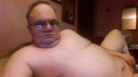 Snapshot of chrismini312 chatting on 10/14/25, 06:31 Chris The Jerk Off King online show from 10/14/25, 06:31