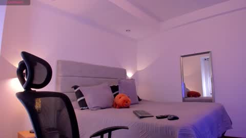 Snapshot of chrismorgan24 chatting on 10/12/25, 02:32 chrismorgan24 online show from 10/12/25, 02:32