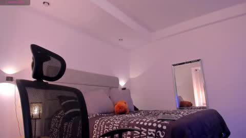 Snapshot of chrismorgan24 chatting on 10/31/25, 09:38 chrismorgan24 online show from 10/31/25, 09:38