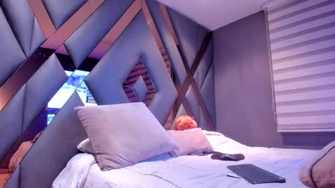 Snapshot of chrismorgan24 chatting on 11/19/25, 09:59 chrismorgan24 online show from 11/19/25, 09:59