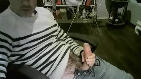 chrisprngr online show from 10/27/25, 05:39