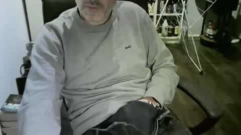 Snapshot of chrisprngr chatting on 05/17/26, 09:33 chrisprngr online show from 05/17/26, 09:33