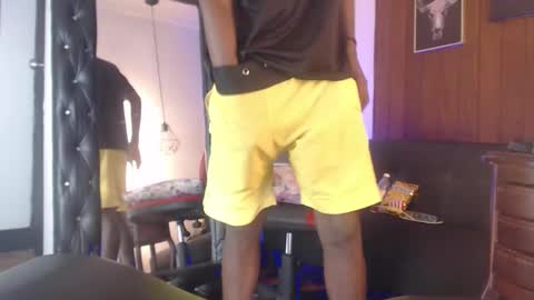 Snapshot of chriss_ath chatting on 03/05/26, 12:12 chriss online show from 03/05/26, 12:12