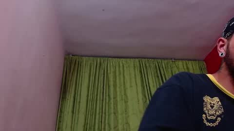 chriss_james online show from 12/04/24, 08:01