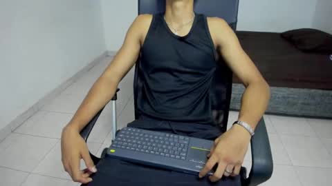 chriss_johnson online show from 11/30/25, 12:09