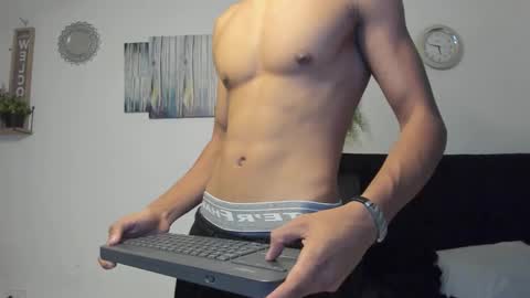 chriss_johnson online show from 12/02/25, 11:48