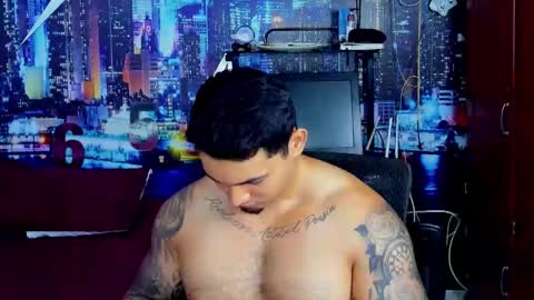 Snapshot of chriss_stewart2 chatting on 11/12/25, 02:56 Chriss Stewart online show from 11/12/25, 02:56