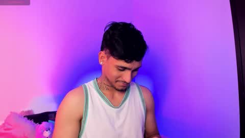 Christian Wang online show from 12/02/25, 06:58