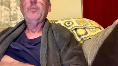 chrissiebitch70744 online show from 05/05/26, 10:18