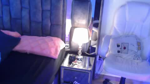 Christal online show from 10/19/25, 06:14