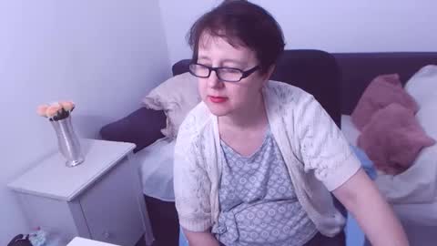 Christa online show from 02/09/25, 05:19