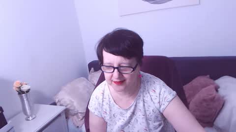 Christa online show from 11/22/25, 09:47