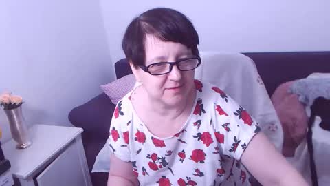 Snapshot of christarose chatting on 03/06/26, 09:00 Christa online show from 03/06/26, 09:00