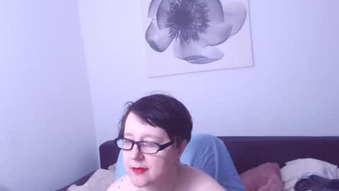 Snapshot of christarose chatting on 04/12/26, 02:16 Christa online show from 04/12/26, 02:16