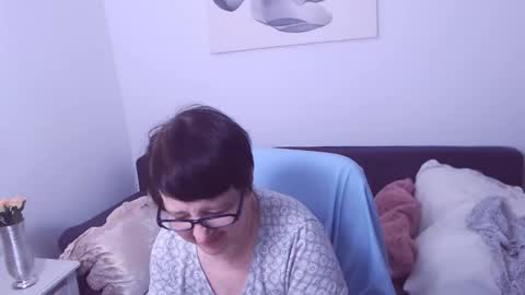 Snapshot of christarose chatting on 04/18/26, 07:29 Christa online show from 04/18/26, 07:29