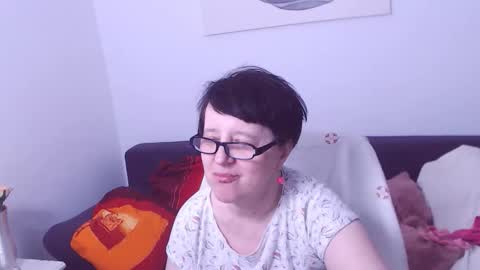 Snapshot of christarose chatting on 05/20/26, 09:32 Christa online show from 05/20/26, 09:32