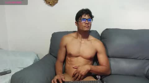 ---Chistian--- online show from 10/03/25, 07:55