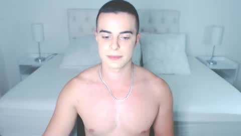 Snapshot of christiandiorx chatting on 09/11/25, 02:33 christiandiorx online show from 09/11/25, 02:33