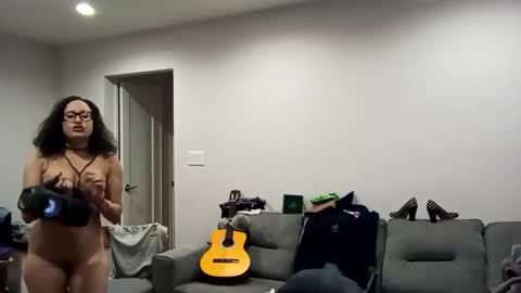 christianslutt online show from 12/04/25, 12:09