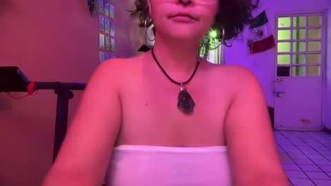 Snapshot of christianvalles chatting on 02/05/25, 01:47 christianvalles online show from 02/05/25, 01:47