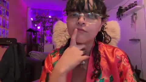 Snapshot of christianvalles chatting on 03/08/25, 02:45 christianvalles online show from 03/08/25, 02:45
