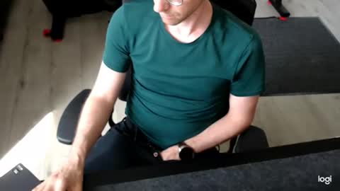 Snapshot of christianwrbwd chatting on 04/24/26, 10:18 christianwrbwd online show from 04/24/26, 10:18