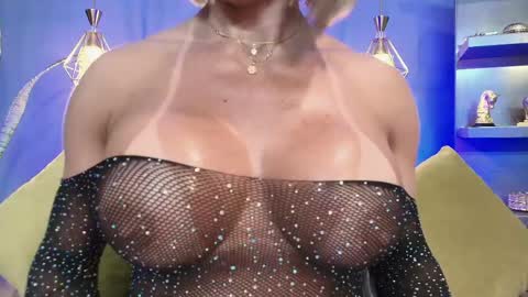 Snapshot of christiekroes chatting on 05/03/26, 12:16 Christiekroes online show from 05/03/26, 12:16