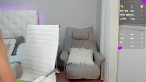 Snapshot of christiewells22 chatting on 09/26/25, 06:12 Christie online show from 09/26/25, 06:12