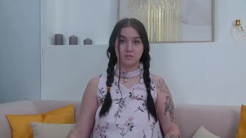 Christina online show from 01/08/25, 04:44