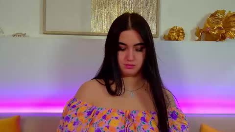 Christina online show from 11/13/25, 07:02